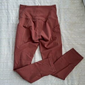 Lululemon Wunder Train w/pockets 25”